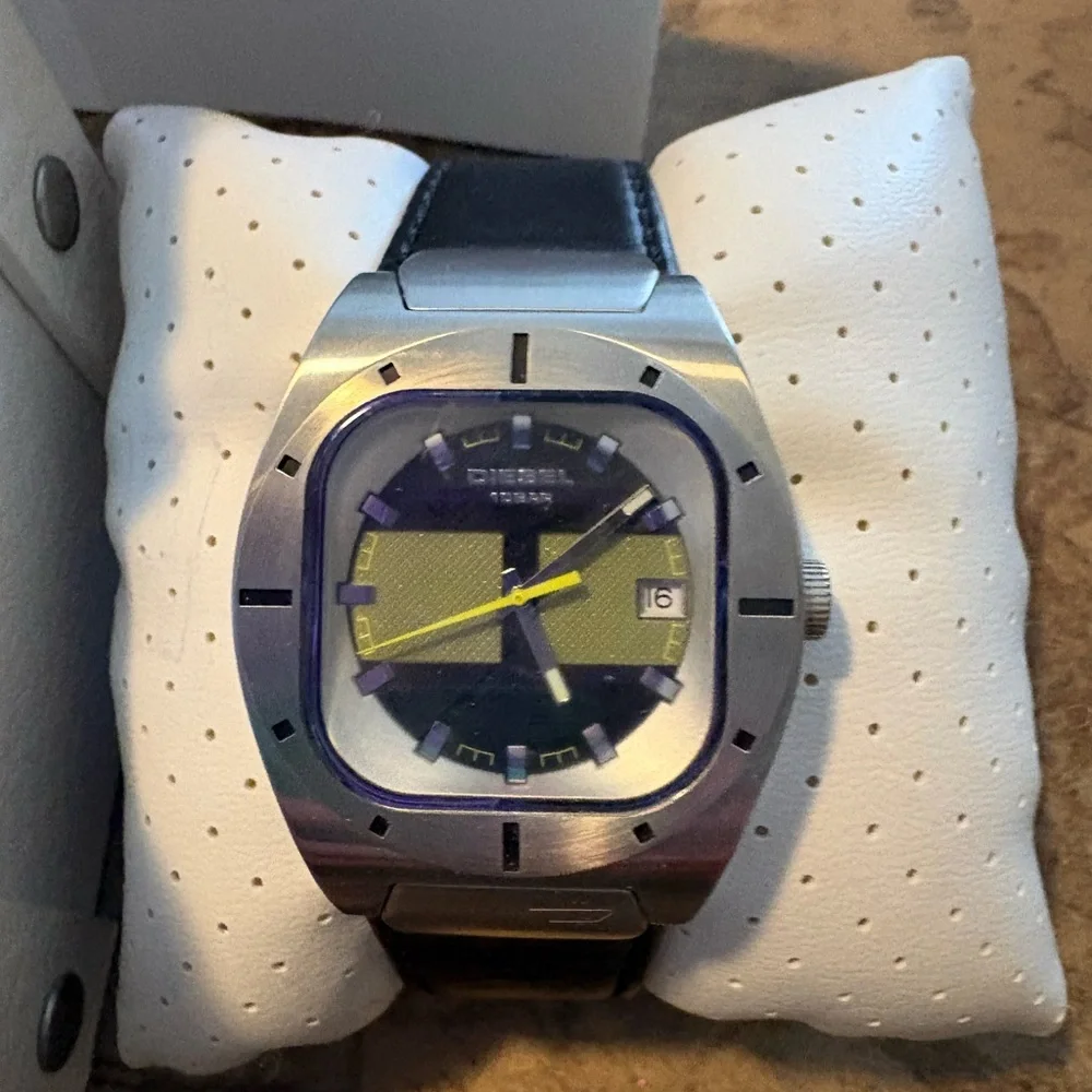 Diesel Watch - Picture 1 of 12